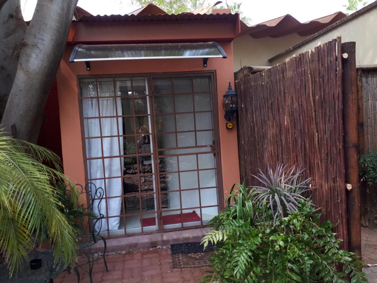 A La Fugue Hotel Upington Exterior foto